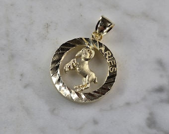 Womens Vintage Estate Gold Tone Zodiac Aries Pendant E2374