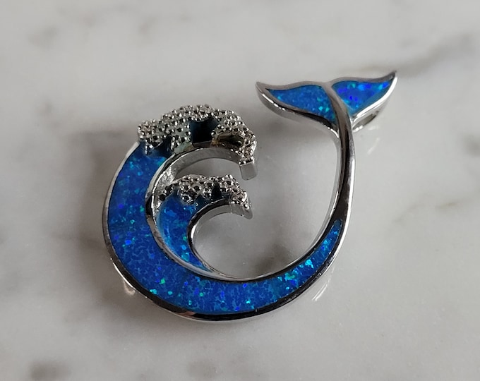 Womens Sterling Silver Blue Opal Modernist Whale Pendant 3.6g E2415