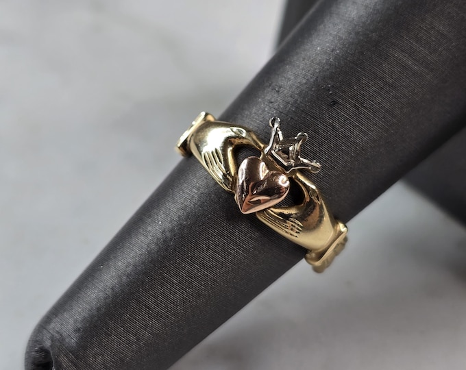 Womens Vintage Estate 14k Gold Irish Claddagh Michael Anthony Ring 2.7g #E7150