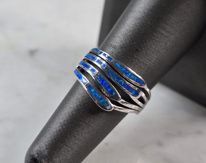Womens Sterling Silver Modernist Blue Opal Ring 5.1g E4481