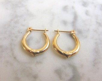 Pr Womens 14K Yellow Gold Hoop Heart Earrings, 1.2g E1079