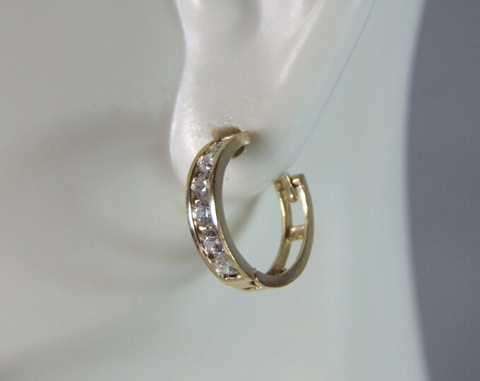 Womens Vintage Estate 14K Yellow Gold CZ Hoop Earrings, 1.7g E2456