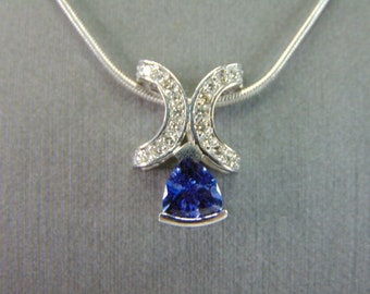 Womens Vintage Estate 14K White Gold Diamond & Iolite Pendant 8.4g E2359
