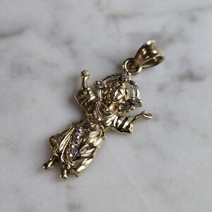 Vintage Estate 14K Mixed Gold Religious Catholic Mary Pendant 1.6g #E6913