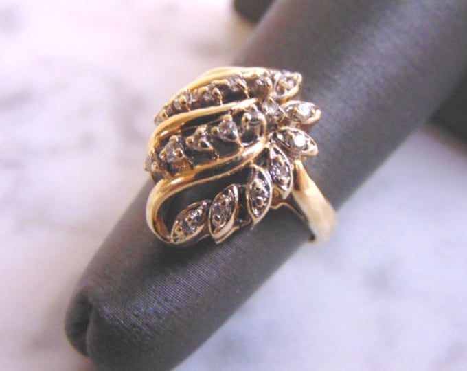 Womens Vintage Estate 14K Yellow Gold Diamond Cluster Ring 4.5g #E3848