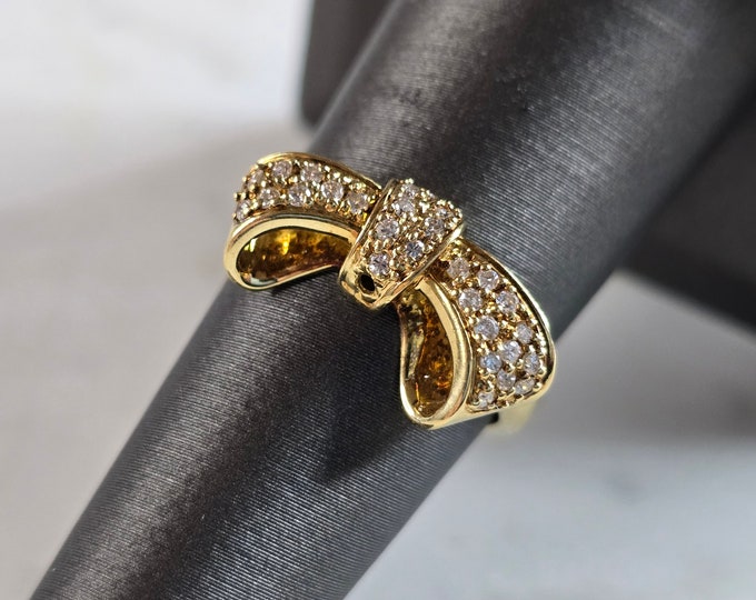 Womens Vintage Estate 18k Gold Diamond Bow Ring 4.7g E5366
