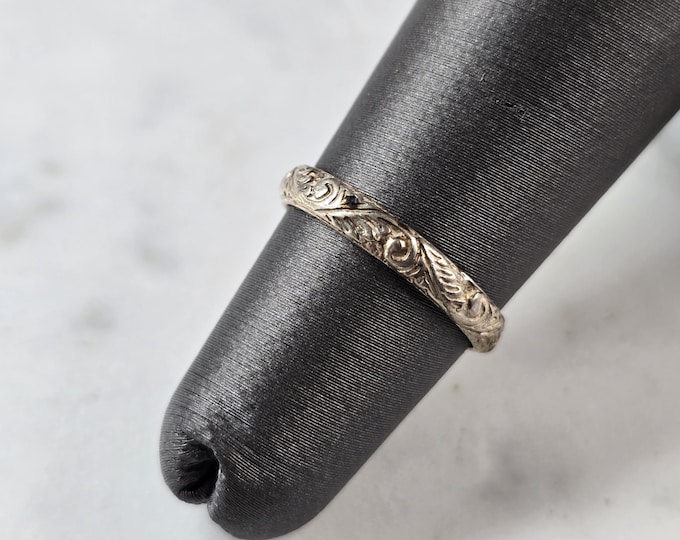 Womens Vintage Estate Sterling Silver Stackable Engraved Band Ring 1.2g E4155