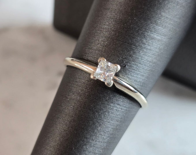 Womens Vintage Estate 14K White Gold Diamond Engagement Ring, 1.6g E7195