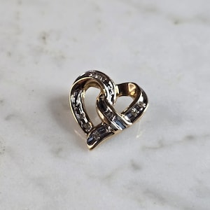Womens Vintage Estate 10K Yellow Gold Heart Diamond Pendant 1.5g E5310
