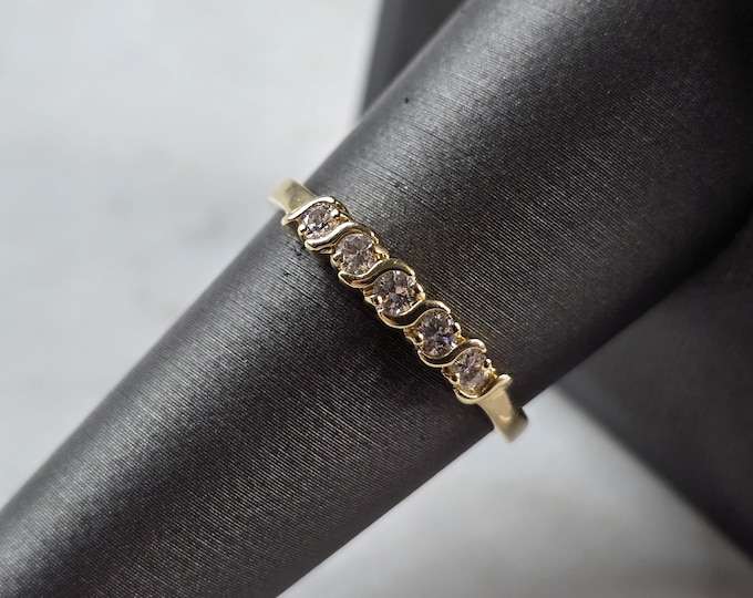 Womens Vintage Estate 14K Yellow Gold Diamond Ring 1.8g #E864