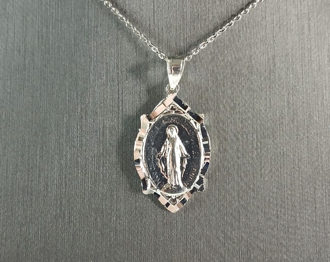 Womens Sterling Silver Virgin Mary Pendant Necklace 4.3g E7090