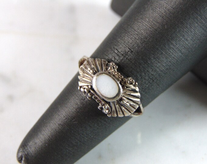 Womens Vintage Estate Sterling Silver Modernist Ring 2.1g E3622