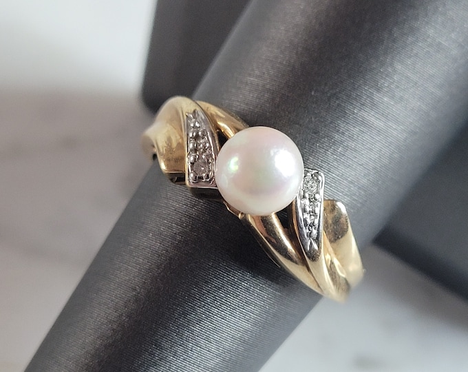 Womens Vintage Estate 10k Gold Pearl Diamond Ring 3.1g E6675