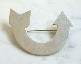 Womens Vintage Estate Sterling Silver "U" Turn Arrow Brooch 13.1g E1544