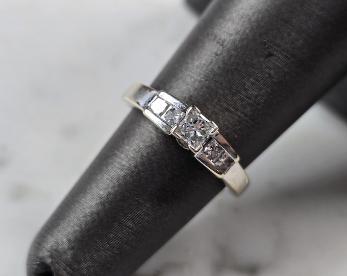 Womens Vintage Estate 14K White Gold Diamond Ring, 3.7g E3434