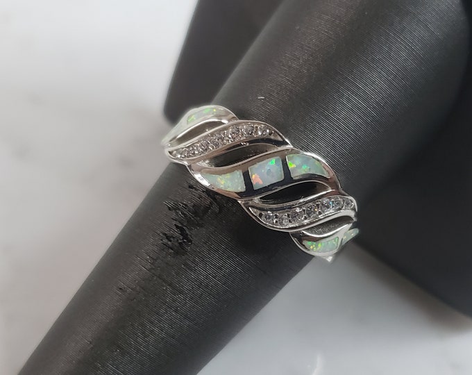 Womens Sterling Silver Modernist Opal Ring 4.8g E2126