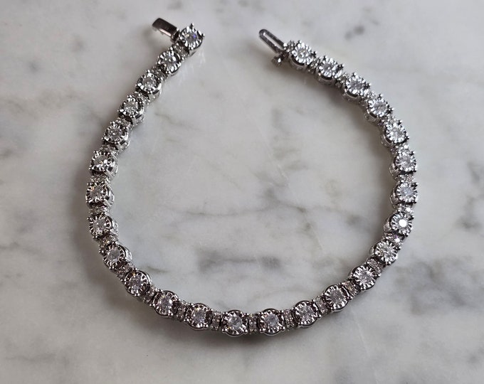 Womens Vintage Estate 10K White Gold Diamond Tennis Bracelet 16.1g E6176