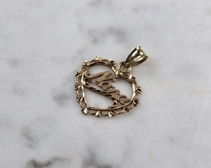Womens Vintage 14k Gold Michael Anthony Nana Love Heart Pendant 0.9g E6561
