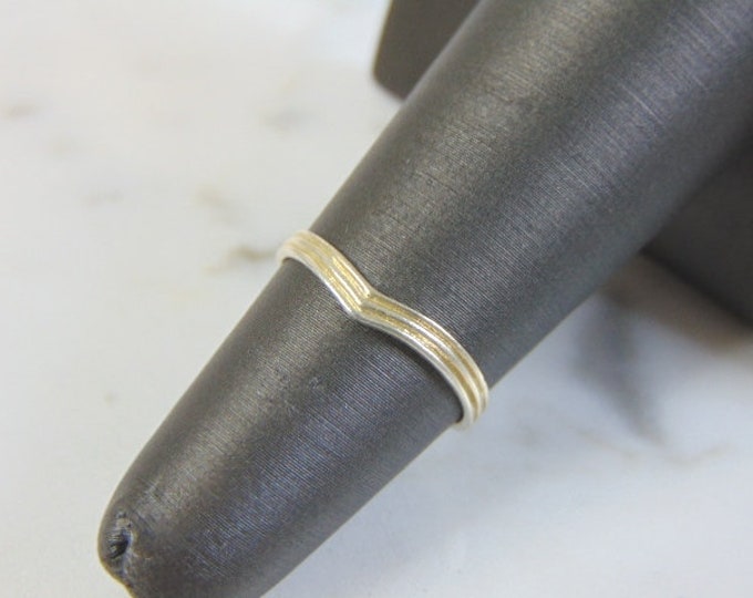 Womens Vintage Estate Sterling Silver Modernist Ring .7g E1858