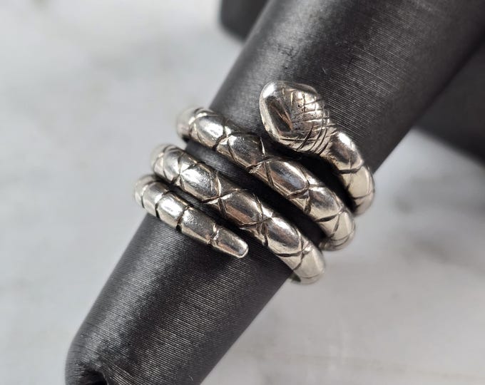 Womens Vintage Estate J & G Sterling Silver Snake Ring 8.5g E3849