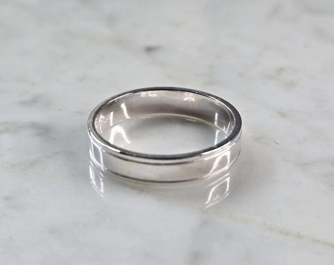 Mens Sterling Silver Wedding Band Ring 5.2g E2340