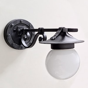 Handforged Iron Wall Sconce – Rustic Industrial Light Fixture – Farmhouse Candle Holder – Wrought Iron Wall Decor – Gothic Lighting Accent