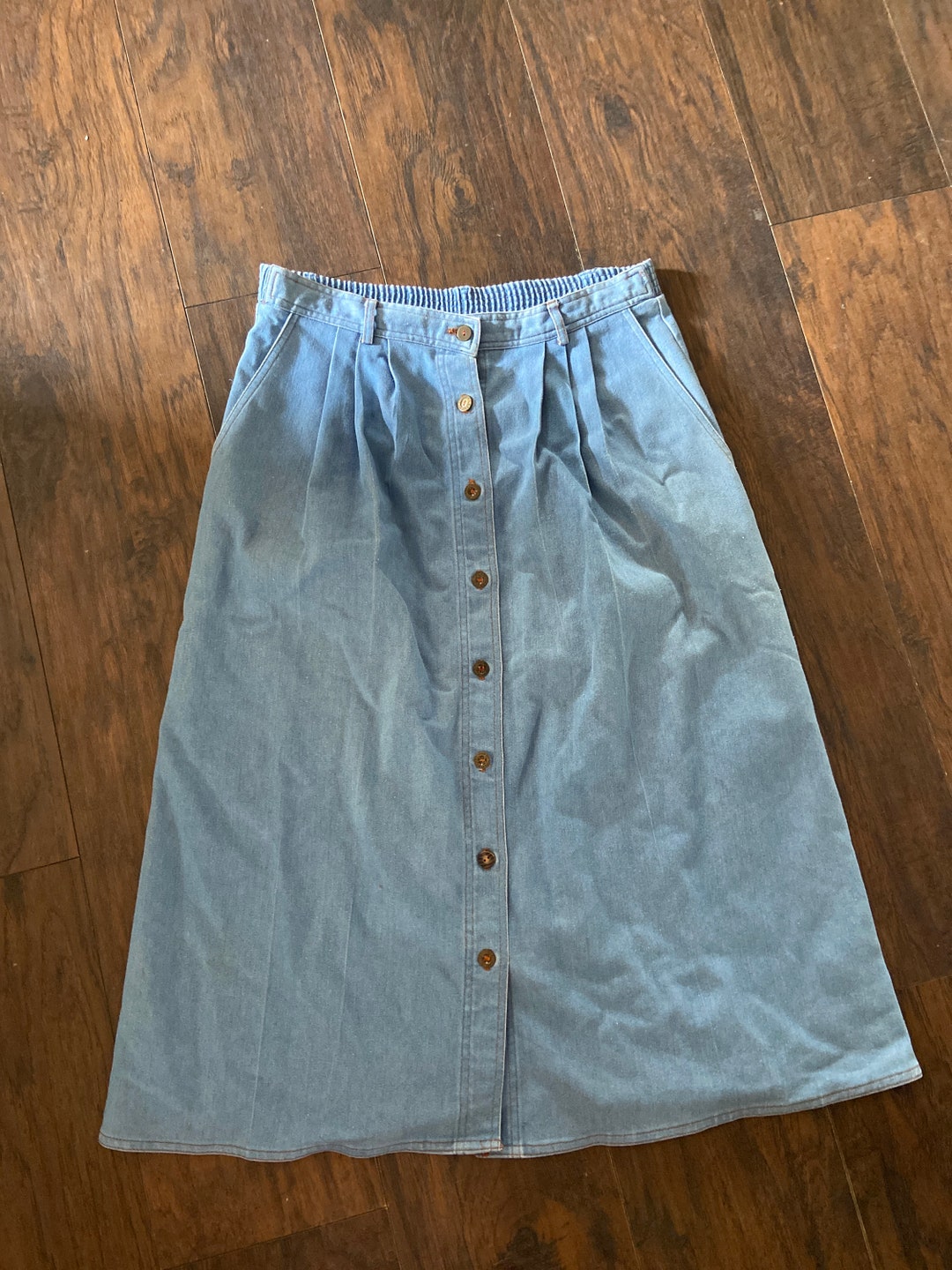 Vintage 90’s Light Wash Denim Midi Skirt (S)