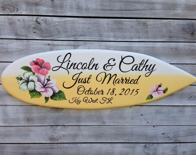 Just Married Surfboard Wedding Sign. Personalized gift for couple. Tropical wedding decor.