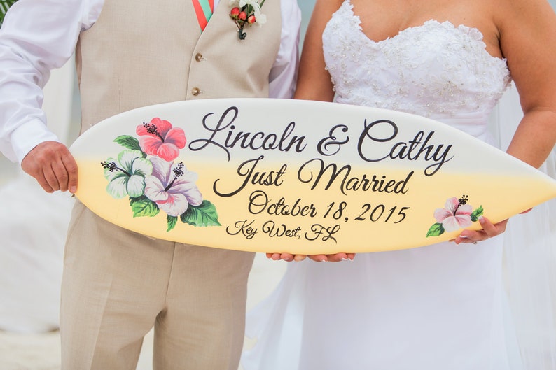 Just Married Sign for couple Hawaiian Wedding Sign Surfboard Wood Sign. Beach Wedding Decor Gift Idea