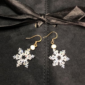 Swarovski Crystal Snowflake earrings, Christmas gift, Xmas gift, gift for mom, gift for her, freshwater pearl