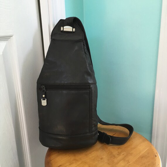 small backpack dimensions