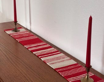 Table runner, holiday, Christmas, red and white