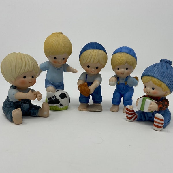 Vintage Country Cousins "Scooter" Figuren, Pick One!, kleiner Junge, Baseball, Weihnachten, Enesco 1980-82, 80er Jahre