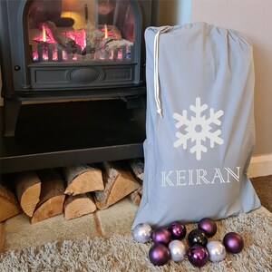 Personalisierter Weihnachtssack mit Schneeflocke - Kieran Design