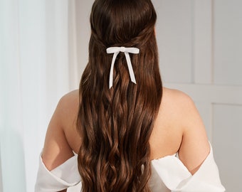 White bow hair clip for bride, luxury velvet ribbon, barrette, bridal shower, wedding hairstyle, headpiece, elegant hair accessories