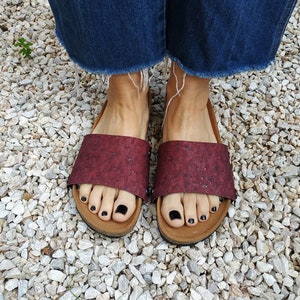 Red Wine - covers for the 'Ethical Magic Sliders' made of cork fabric for your upcycled sandals