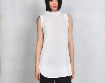 Simple Complexity - long minimal blouse