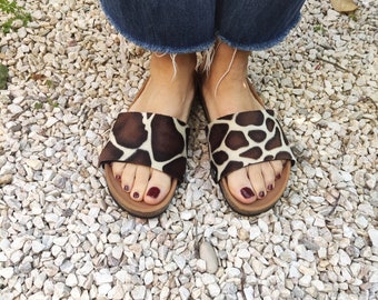 Happy Giraffe - covers for the 'Ethical Magic Sliders' made of recycled material, for your vegan ucpcyled sandals