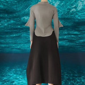 Spiny Dogfish elastic blouse with flaps image 3