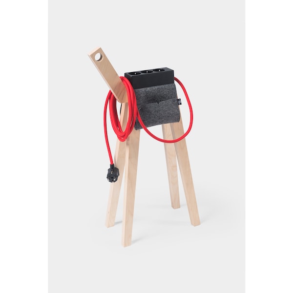 Stromer Stromlieferant Strommöbel - Steckdose (zwart) op Beinen. Met Satteltaschen en Merinofilz