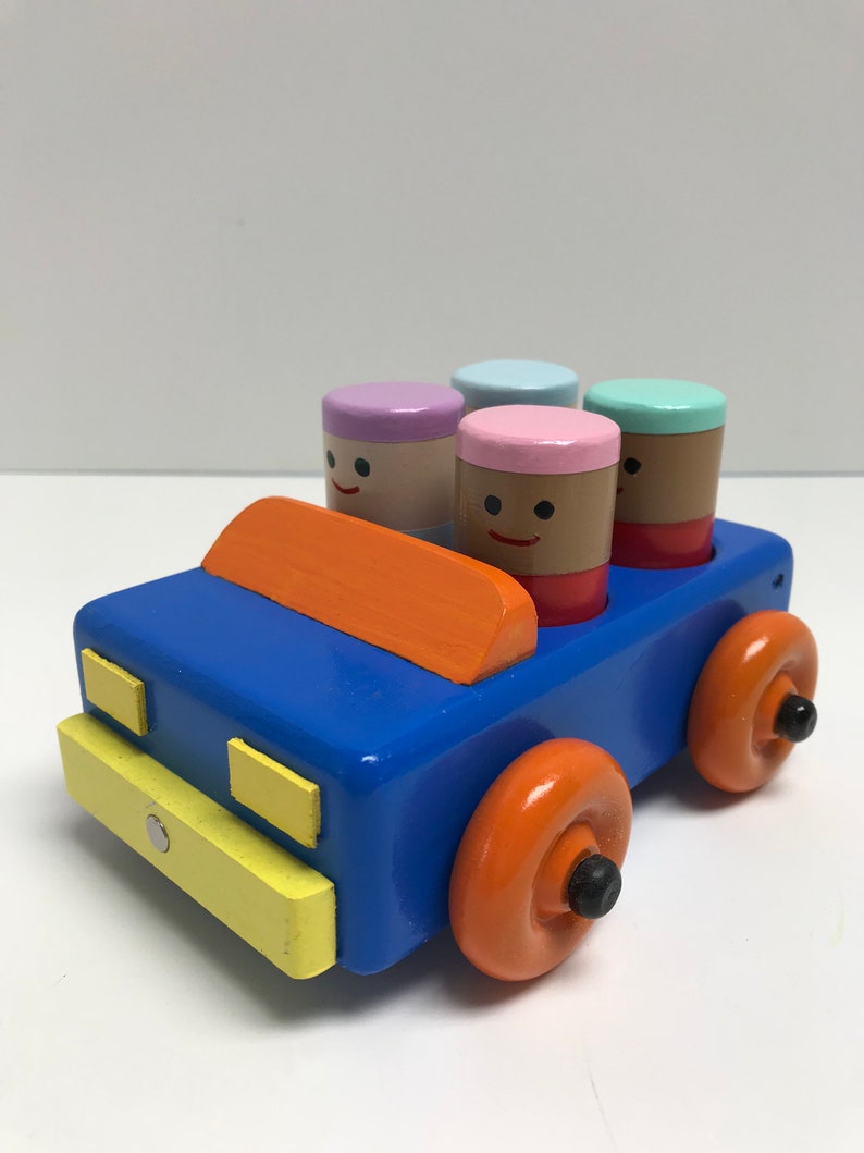 Wooden Toy Car with 4 people