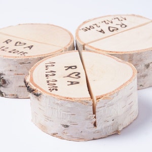 25 gepersonaliseerde berk bruiloft tabel nummer houders, plaats kaarthouder naam label houder, nummer tafelstandaard, rustieke bruiloft decor