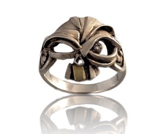 The Skeptic Skull Ring