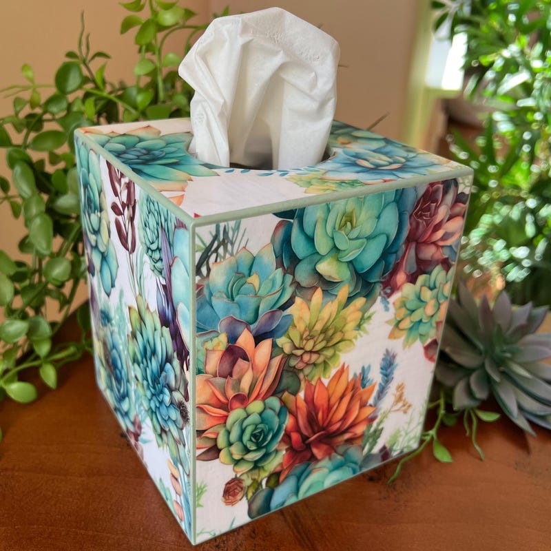Tissue Box Cover - Boxwood Wreath main image 0