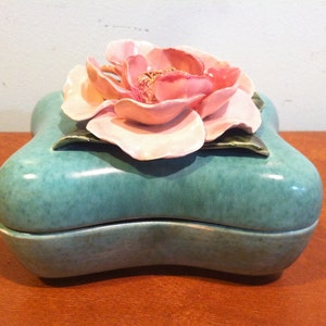 Vintage Vanity Dresser Trinket Jewelry Jar Box Flower Decoration