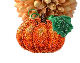 Pumpkin Brooch Handmade, Bead Embroidered Pumpkin Pin with Crystals & Velvet, Autumn Jewelry, Beaded Fall Brooch, Unique Gift for Her