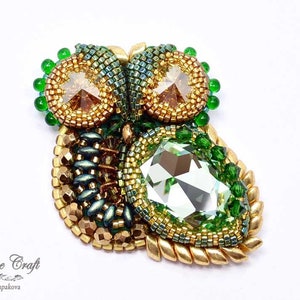 Bead embroidered brooch/pendant Owl, handmade beaded brooch, Owl crystal jewelry, beaded Owl pendant, beaded Owl green, unique Owl gift