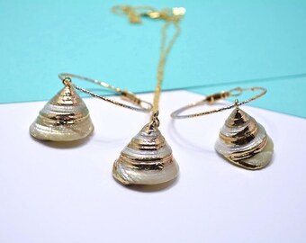 Natural Sea Shell jewelry set, sea shell earrings, sea shell pendant, gold covered sea shells, Mermaid gift, beach lover gift, Gift for Her