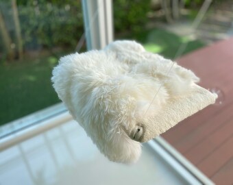 Square Shape size 50cm x 60cm 100/% Genuine Sheepskin Rug excluded Cat Bed