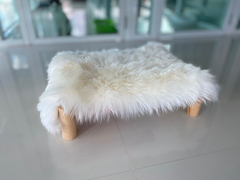 Square Shape size 50cm x 60cm 100/% Genuine Sheepskin Rug excluded Cat Bed